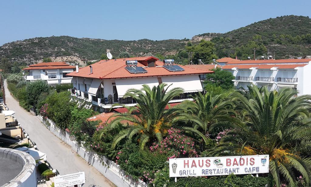Badis Haus Apartment โตโรนี ภายนอก รูปภาพ